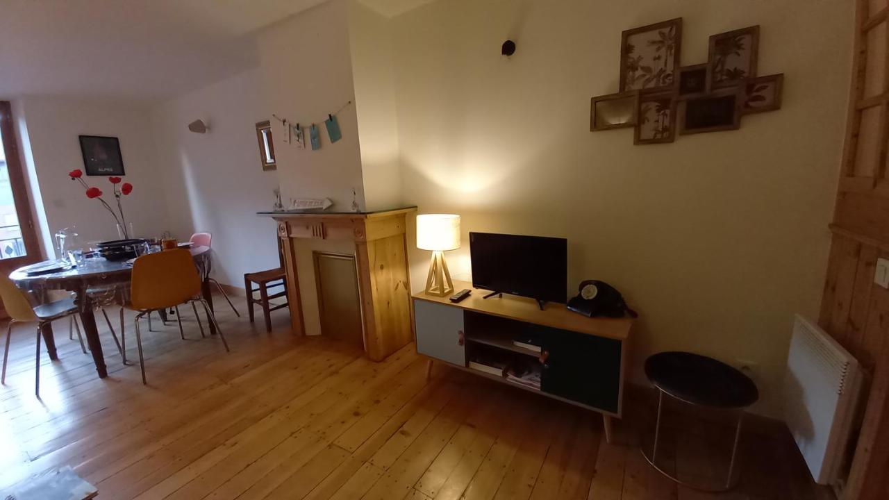 Appartement de charme le 1707 au cœur de la cité Vauban Briançon Exterior foto